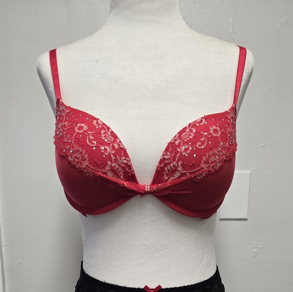 Victoria's Secret Red and Black Lace Bra Set